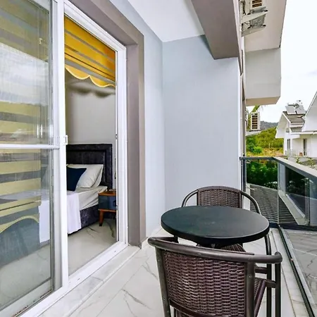 4 Bedroom *