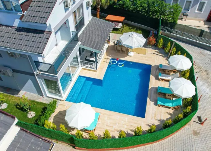 4 Bedroom فتحية